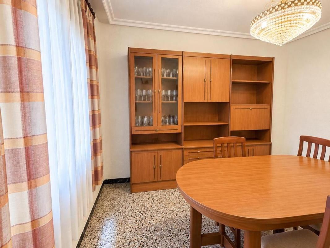 Venta de piso en Piso en Reina Victoria-Miguel Hernández, Elche / Elx, Elche / Elx
photo 3