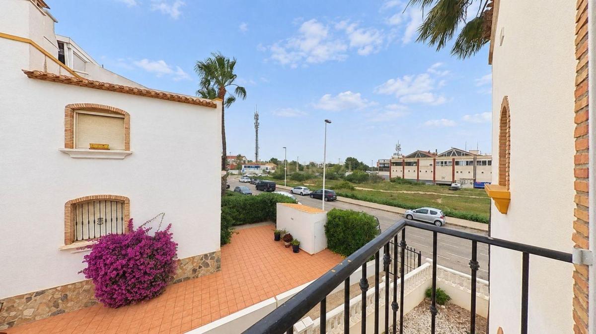 Venta de piso en Piso en Calle Níspero, Los Dolses, Orihuela, Orihuela
photo 2