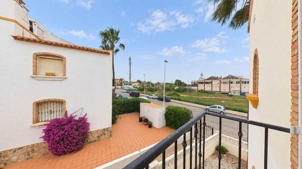 Venta de piso en Piso en Calle Níspero, Los Dolses, Orihuela, Orihuela
thumbnail 2