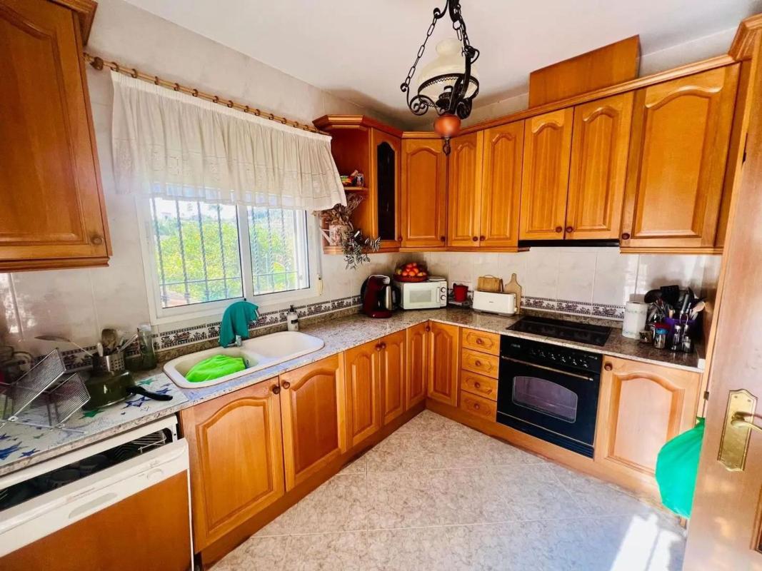 Properties for sale and rent in Spain photo 4