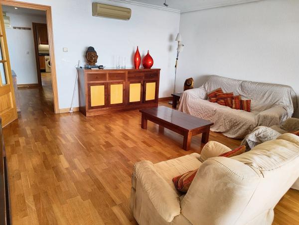 Sale of flat in Piso en Calle Avilés, 10, Playa de Poniente, Benidorm, Benidorm
thumbnail 3