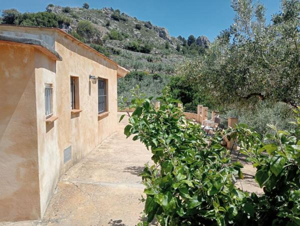 Casa o chalet independiente en Confrides photo 3