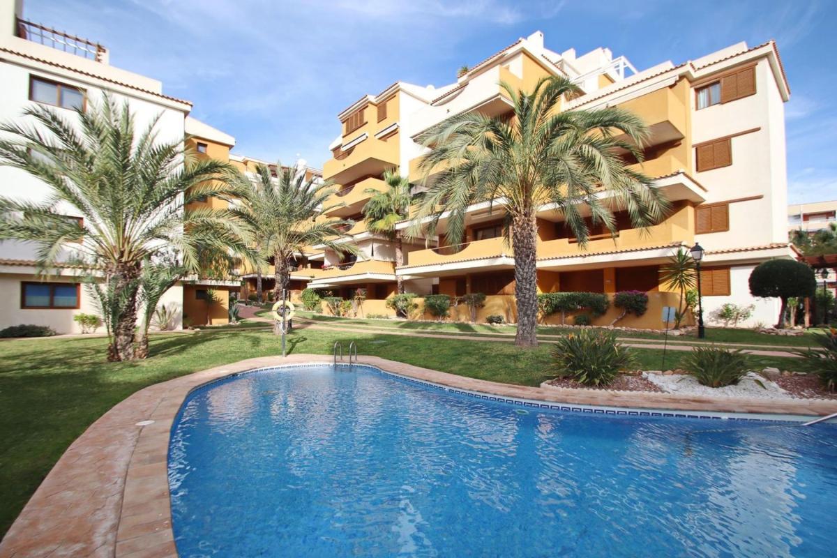 Sale of apartment in Piso en Punta Prima, Torrevieja, Torrevieja
photo 1