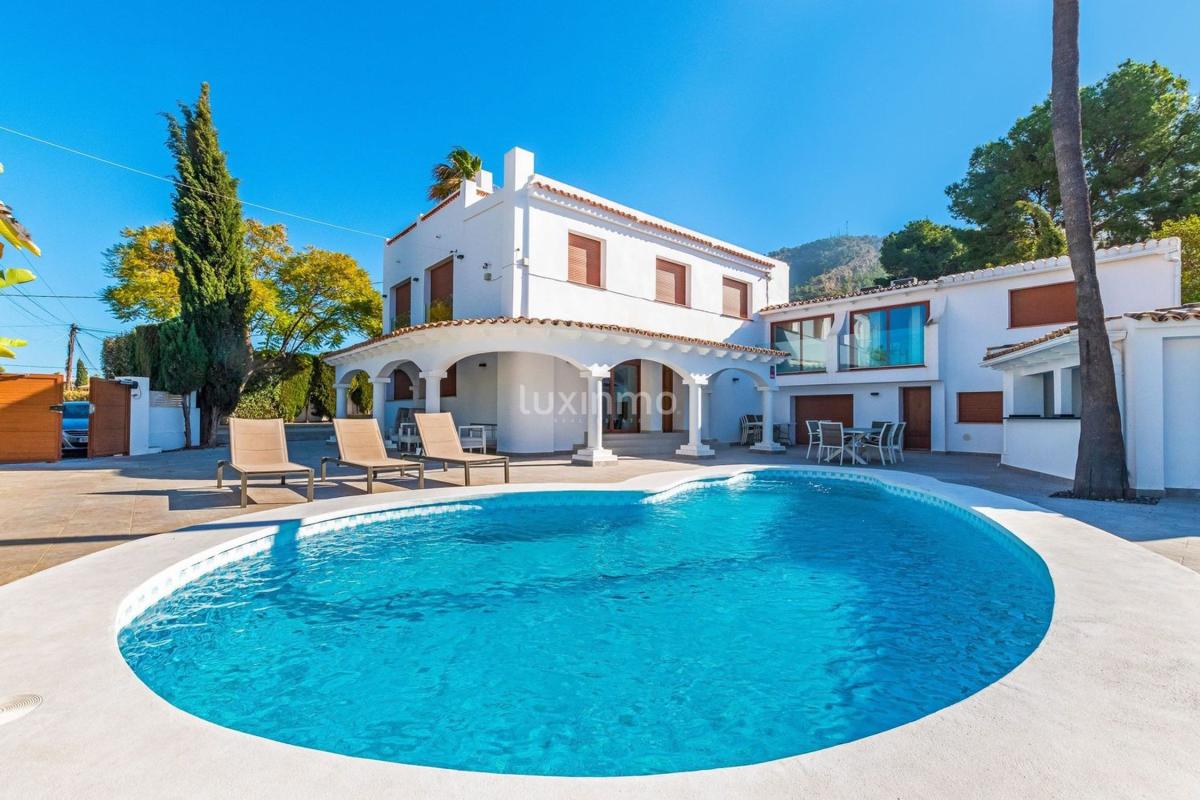 Properties for sale and rent in Spain photo 2