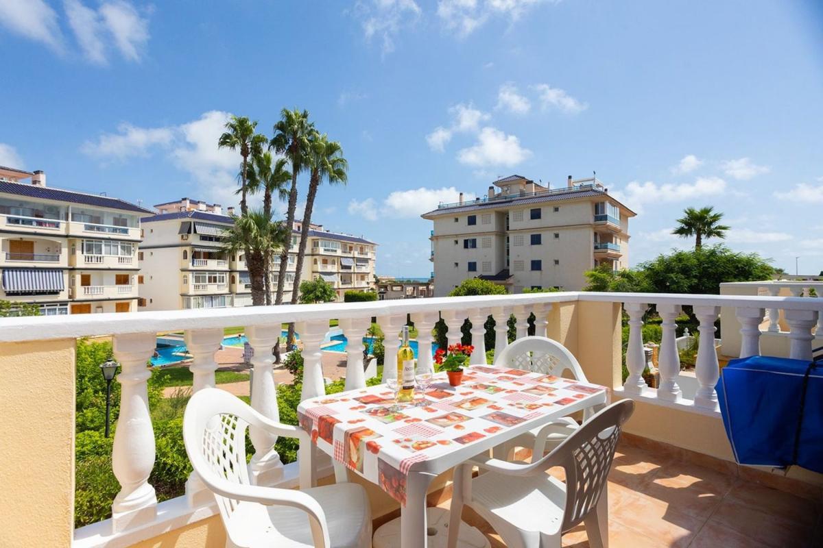 Sprzedaż mieszkania w Piso en Avenida Bélgica, Los Europeos, Torrevieja, Torrevieja
photo 1