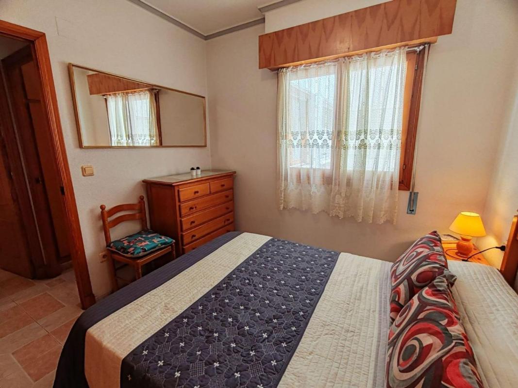 Sale of apartment in Piso en Calle María Gil Vallejos, Avenida Habaneras - Curva de Palangre, Torrevieja, Torrevieja
 photo 5