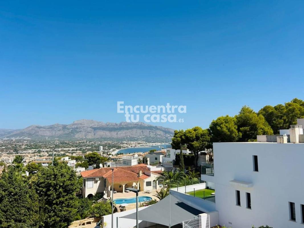 Propiedades en venta y alquiler en España photo 2