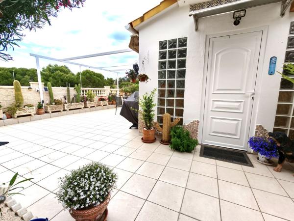 Chalet pareado en Calle Rio Jarama, Mil Palmeras, Pilar de la Horadada thumbnail 2
