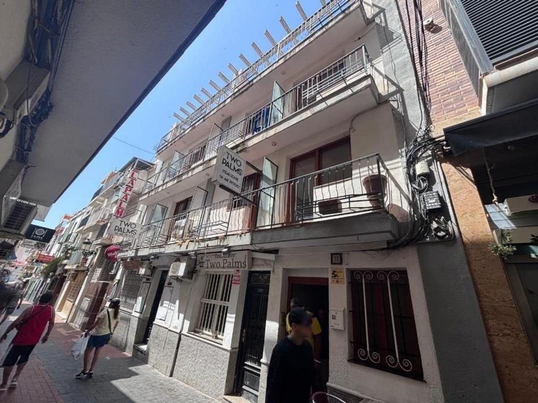 Budynek Mieszkalny o powierzchni 484m2 na sprzedaż w Benidorm photo 1