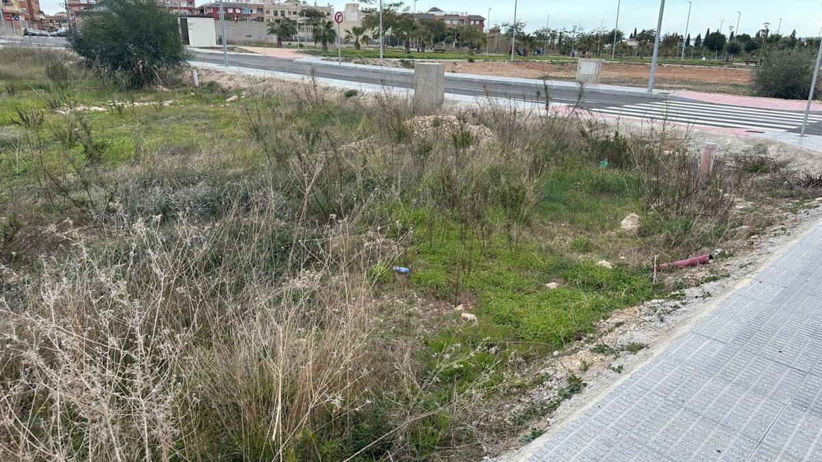Terreno en venta en Los Montesinos, Alicante photo 2