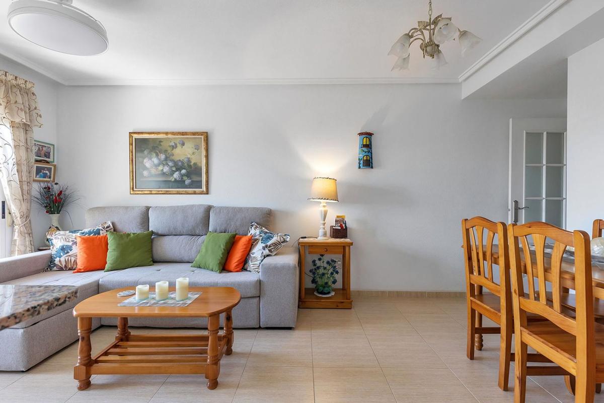 Sale of apartment in Piso en Benacantil-Mata, Gaspar Perrelló, Torrevieja, Torrevieja
photo 2