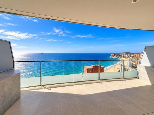 Sale of flat in Piso en Playa de Poniente, Benidorm, Benidorm
thumbnail 3