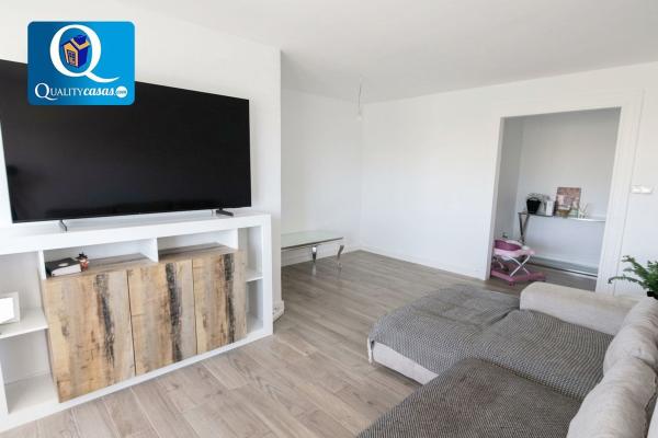 Sale of flat in Piso en Juan XXIII, Alicante / Alacant, Alicante
thumbnail 3