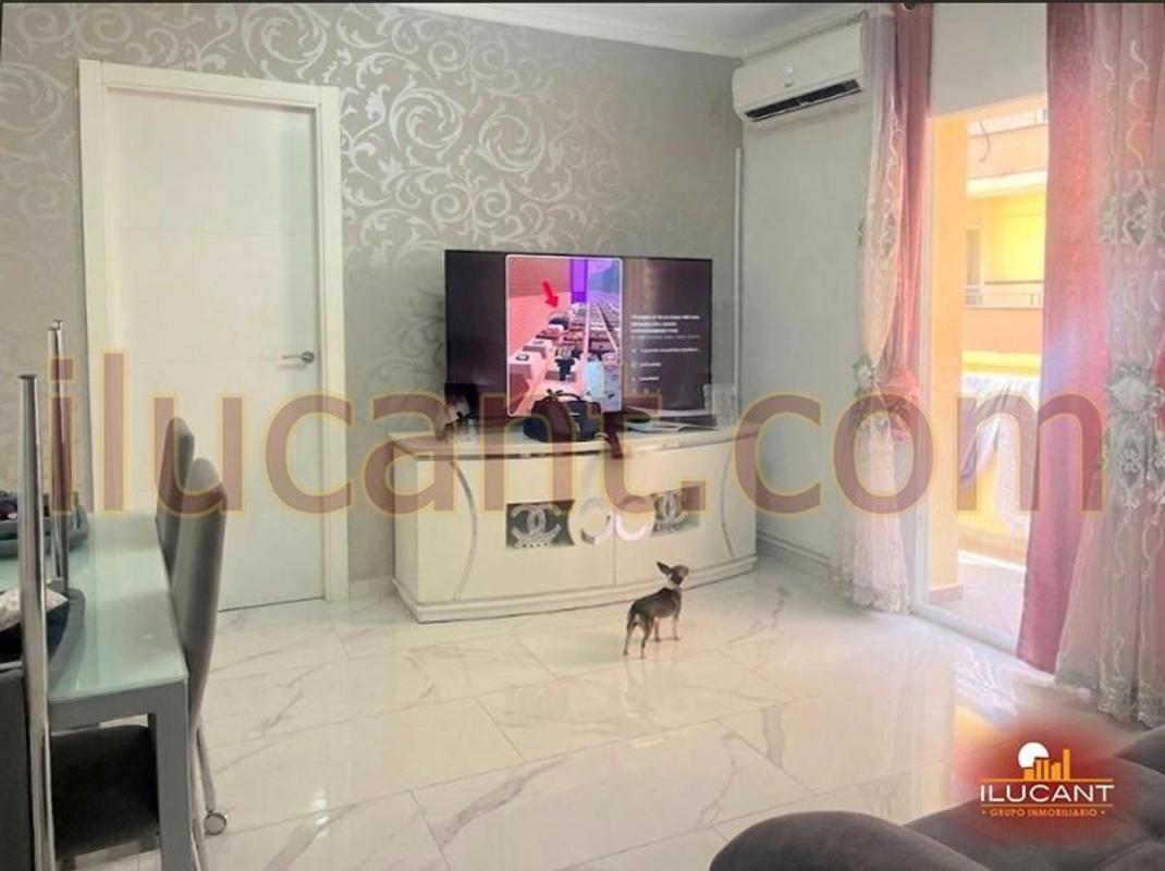 Продажа квартиры на Piso en Colonia Requena - Virgen del Carmen, Alicante / Alacant, Аликанте / Алакант
photo 1
