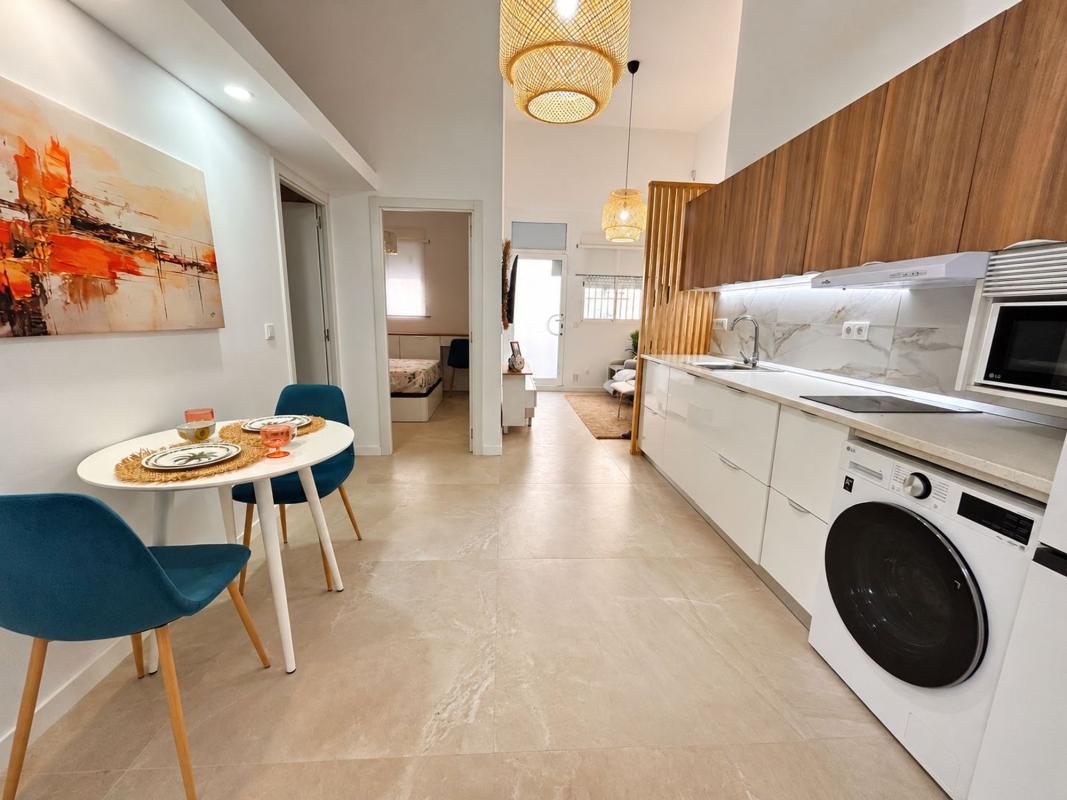 Venta de piso en Piso en Los Ángeles, Alicante / Alacant, Alicante / Alacant
photo 1
