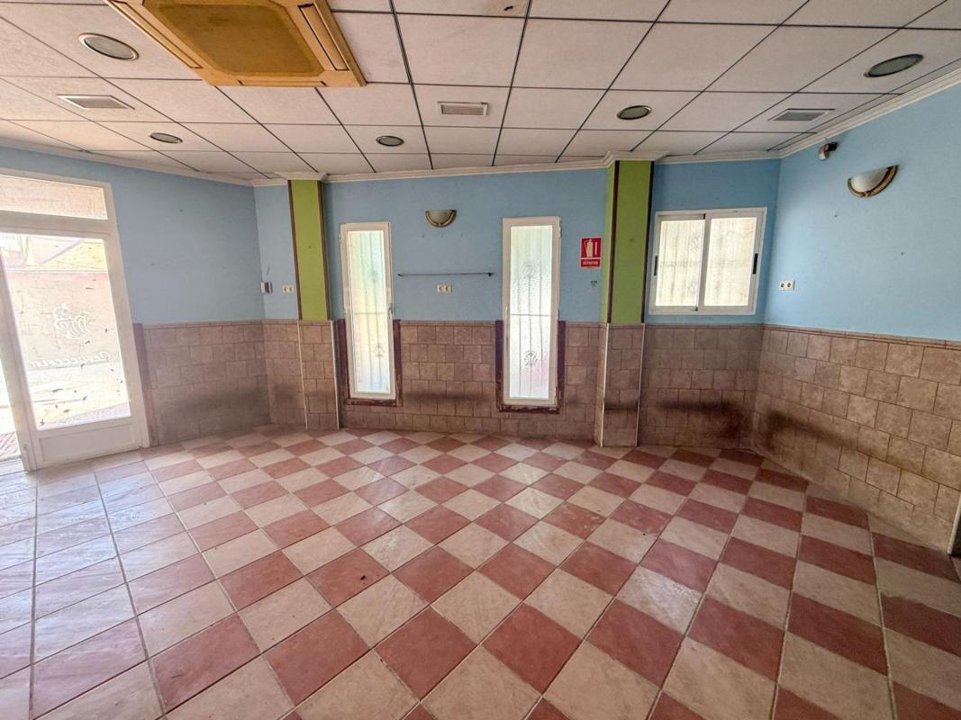 Properties for sale and rent in Spain photo 2