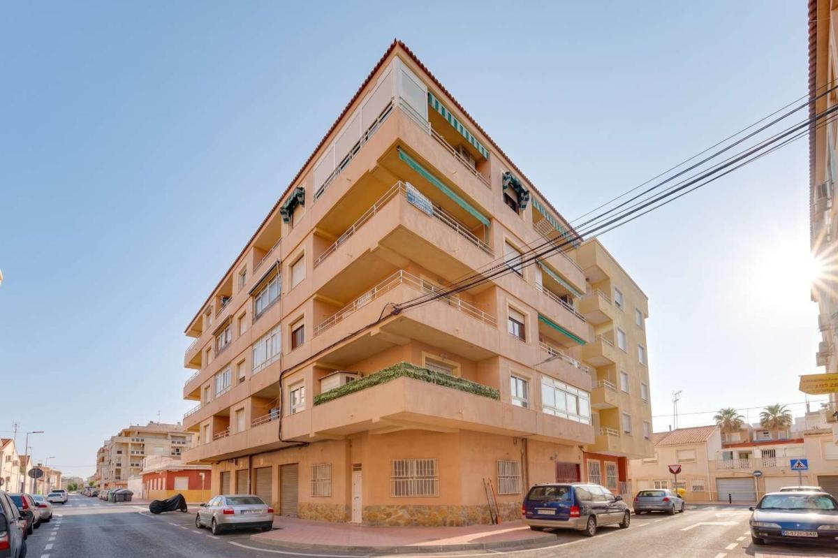 Продажа квартиры на Piso en Calle Almoradí, Playa de los Náufragos, Torrevieja, Торревьеха
photo 3