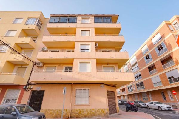 Venta de piso en Piso en Calle Almoradí, Playa de los Náufragos, Torrevieja, Torrevieja
 photo 4