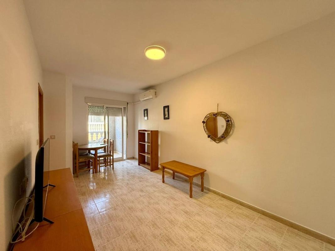Sale of apartment in Piso en Calle los Gases, Avenida Habaneras - Curva de Palangre, Torrevieja, Torrevieja
photo 1