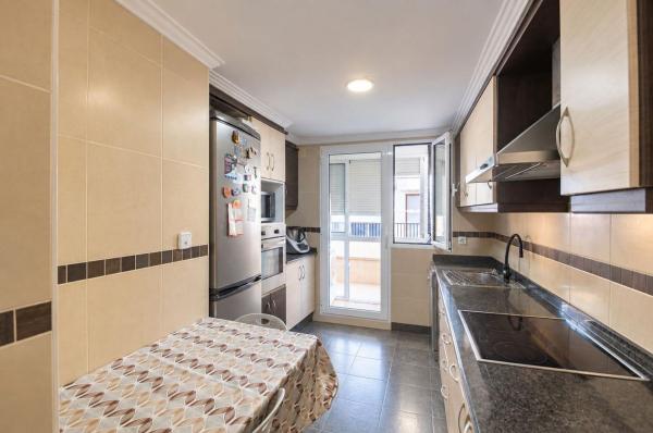 Продажа квартиры на Piso en Calle Donoso Cortés, 92, Fraternidad, Elda, Эльда
 photo 2