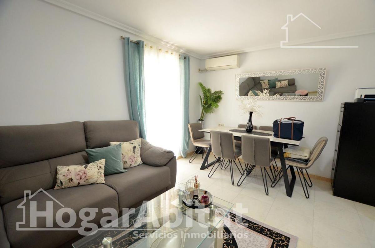 Продажа квартиры на Piso en Calle Pintor Pérez Pizarro, Virgen del Remedio - Parque lo Morant, Alicante / Alacant, Аликанте / Алакант
photo 3