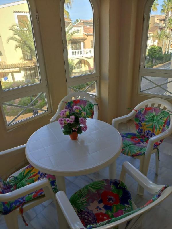 Venta de piso en Piso en Calle Rhabindranath Tagore, 6, Zona los Frutales, Torrevieja, Torrevieja
photo 2