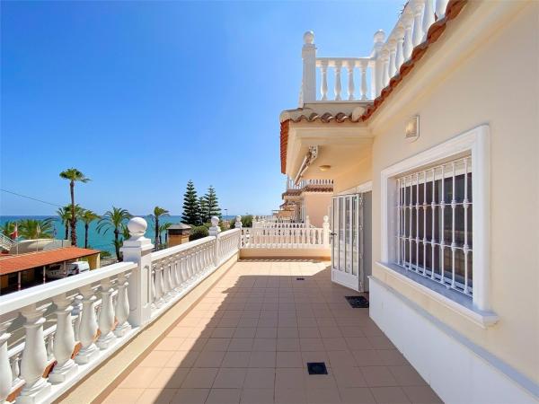 Chalet wolnostojący na sprzedaż w Casa o chalet en Miramar - Torre del Moro, Torrevieja, Torrevieja thumbnail 2