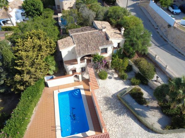 Частный шале на продаже в Casa o chalet en Benissa pueblo, Benissa, Бенисса thumbnail 3