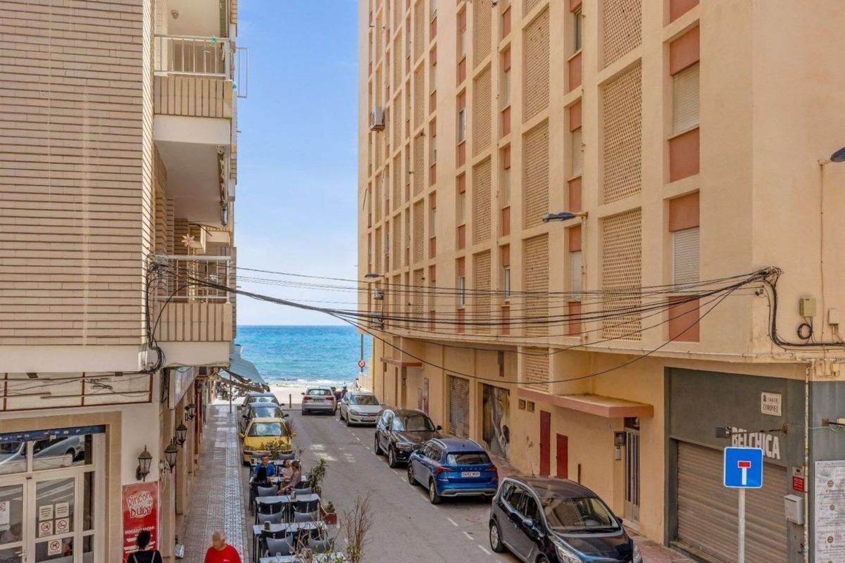 Venta de piso en Piso en Calle Goleta, Playa del Cura, Torrevieja, Torrevieja
photo 3
