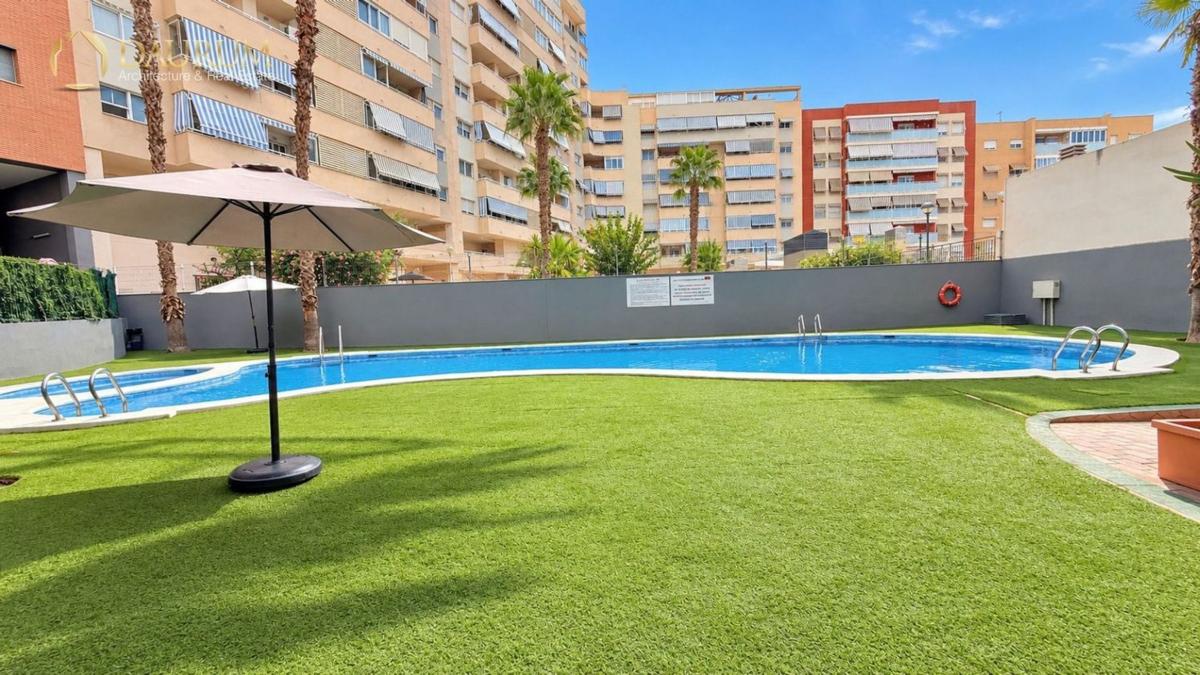 Sale of apartment in Piso en Avenida Unicef, Benisaudet, Alicante / Alacant, Alicante
photo 2