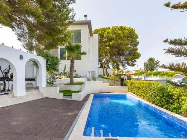 Casa o chalet independiente en Calle Argo Bal, Los Balcones - Los Altos del Edén, Torrevieja photo 1
