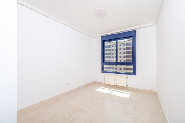 Venta de piso en Piso en Calle Enfermera Angelina Ceballos Quintanal, 7, Paus, Alicante / Alacant, Alicante / Alacant
thumbnail 3