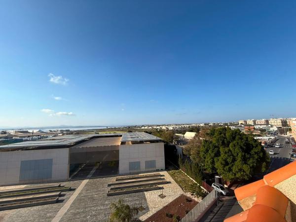 Ático en venta en Ático en Calle Urbano Arregui, 15, El Acequión, Torrevieja, Torrevieja thumbnail 2