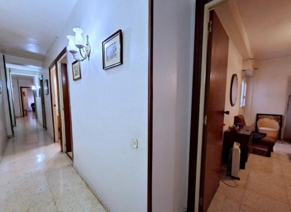 Venta de piso en Piso en Benalúa, Alicante / Alacant, Alicante / Alacant
thumbnail 2