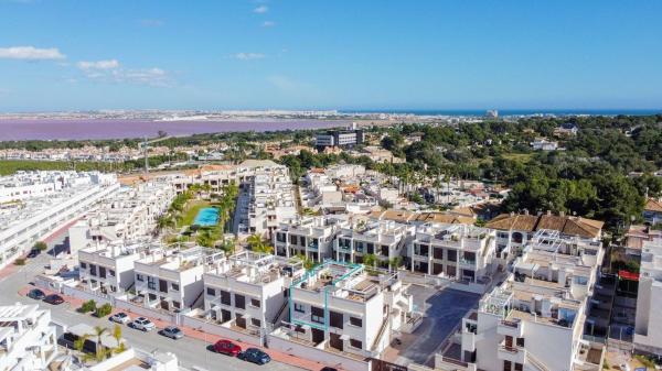 Chalet independiente en venta en Casa o chalet en Los Balcones - Los Altos del Edén, Torrevieja, Torrevieja
thumbnail 2