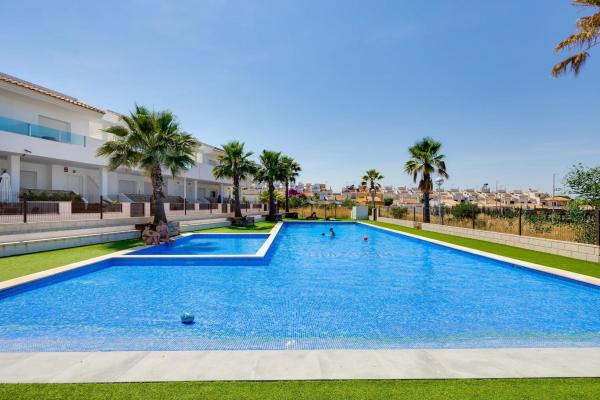 Chalet independiente en venta en Casa o chalet en Los Balcones - Los Altos del Edén, Torrevieja, Torrevieja
thumbnail 2