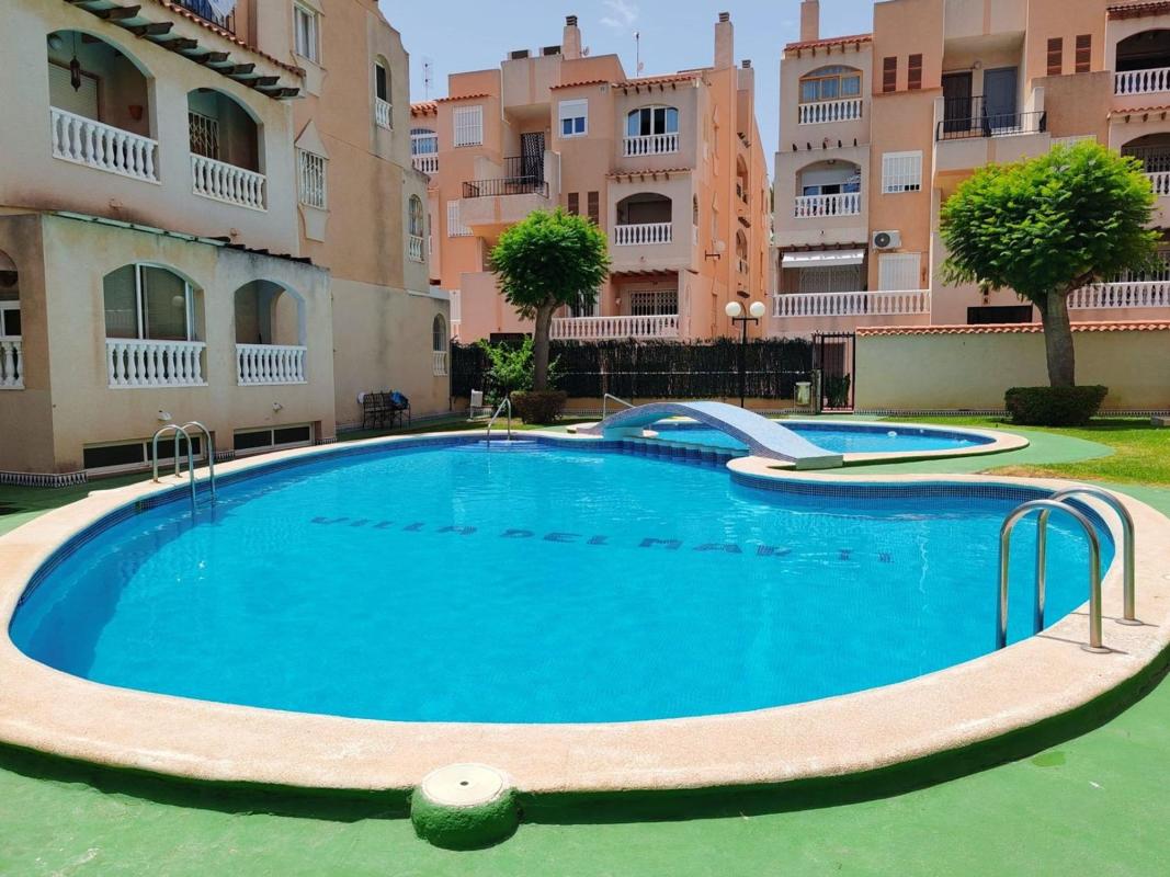 Sprzedaż mieszkania w Piso en Avenida Habaneras - Curva de Palangre, Torrevieja, Torrevieja
 photo 2
