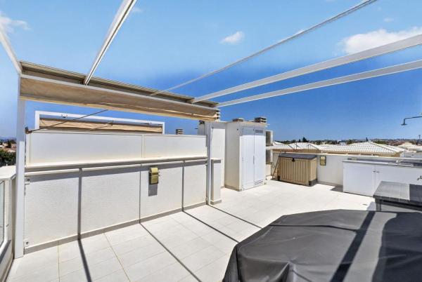 Chalet independiente en venta en Casa o chalet en La Siesta - El Salado - Torreta, Torrevieja, Torrevieja
 photo 4
