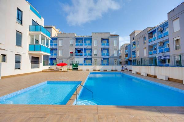 Sprzedaż mieszkania w Piso en Avenida Habaneras - Curva de Palangre, Torrevieja, Torrevieja
 photo 1