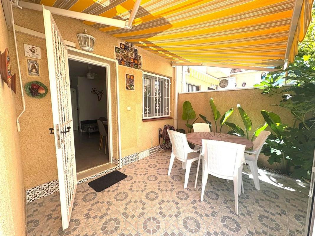 Sprzedaż niezależnego domku jednorodzinnego w Casa o chalet en La Siesta - El Salado - Torreta, Torrevieja, Torrevieja photo 3
