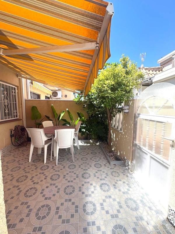 Sprzedaż niezależnego domku jednorodzinnego w Casa o chalet en La Siesta - El Salado - Torreta, Torrevieja, Torrevieja photo 5