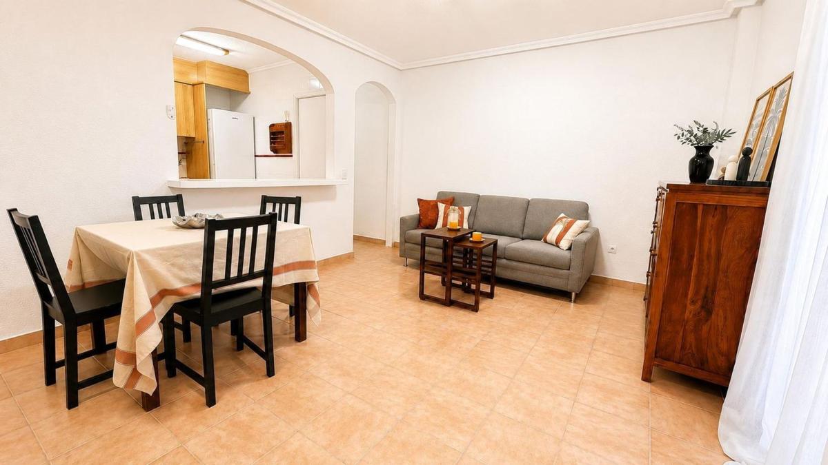 Venta de piso en Piso en Avenida Habaneras - Curva de Palangre, Torrevieja, Torrevieja
photo 1