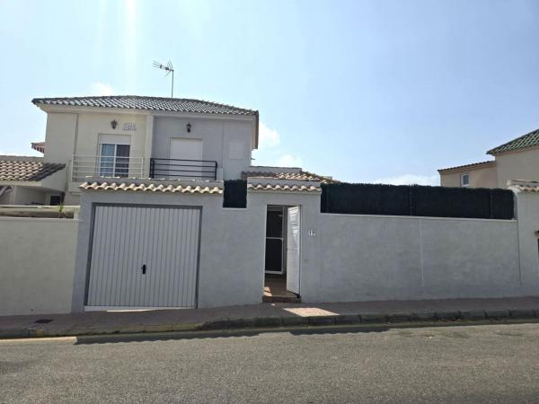 Chalet independiente en venta en Casa o chalet en Los Balcones - Los Altos del Edén, Torrevieja, Torrevieja
thumbnail 2
