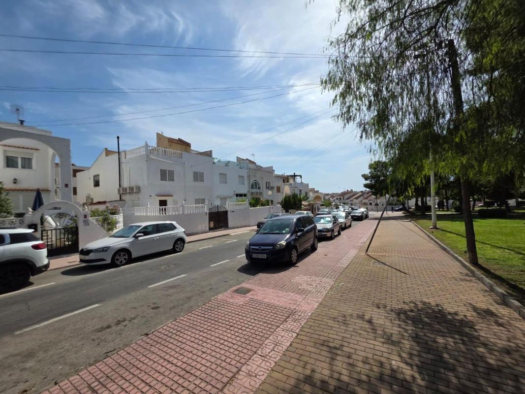 Sprzedaż duplexu w Dúplex en Nueva Torrevieja, Torrevieja, Torrevieja photo 2