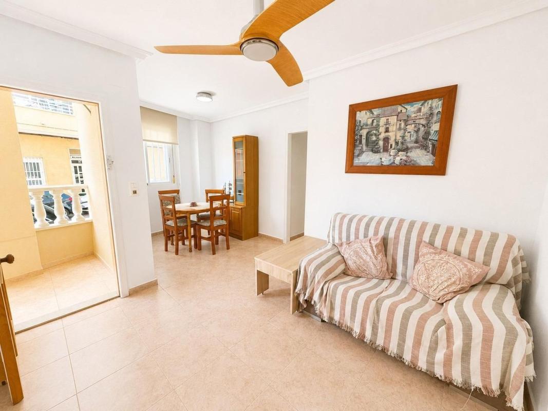 Продажа квартиры на Piso en Avenida Habaneras - Curva de Palangre, Torrevieja, Торревьеха
photo 4