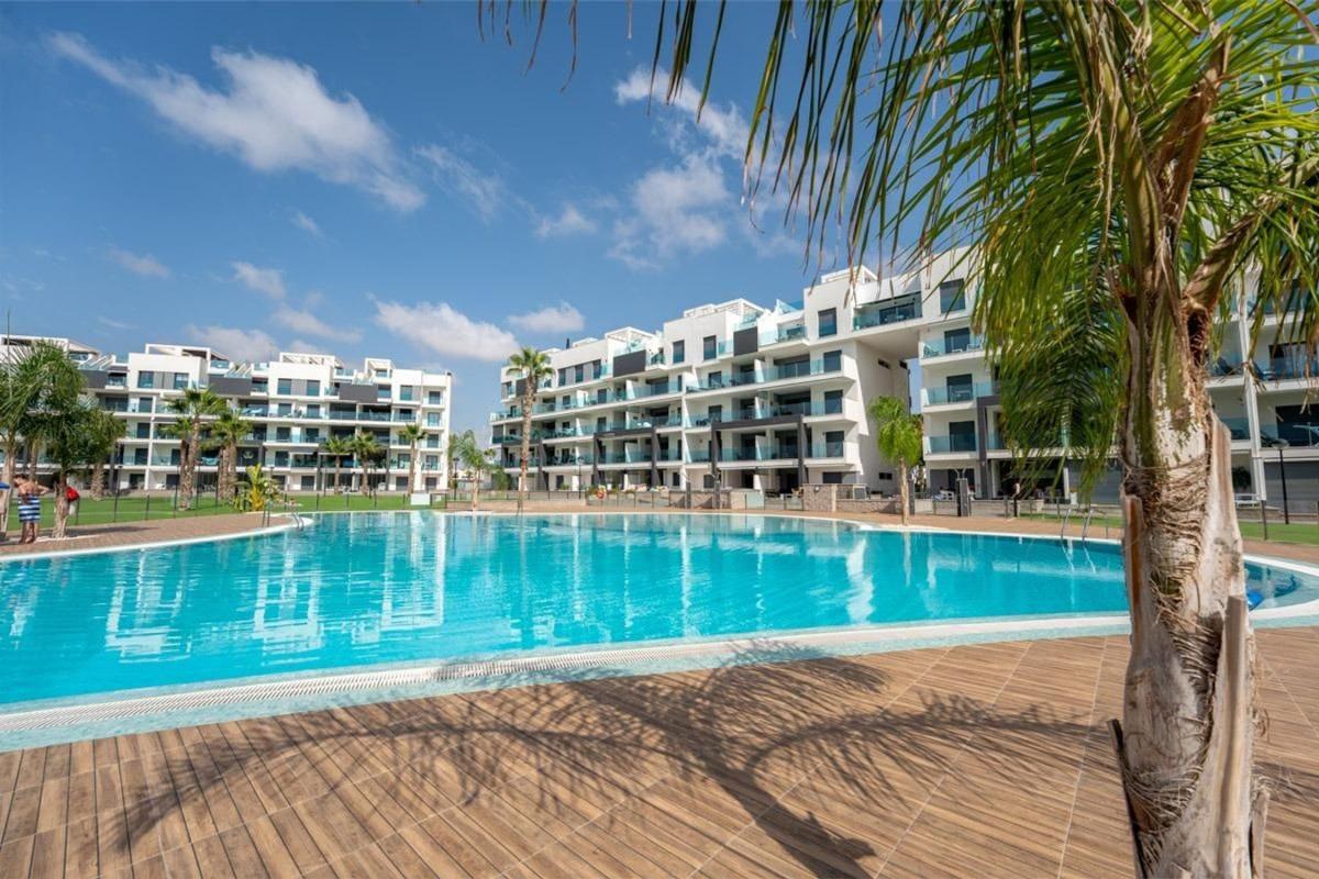 Продажа квартиры на Piso en Urbanizaciones, Guardamar del Segura, Гуардамар-дель-Сегура
photo 1