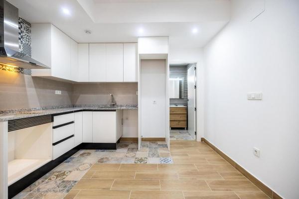 Venta de piso en Piso en Antonio Machado, Torrevieja, Torrevieja
thumbnail 2