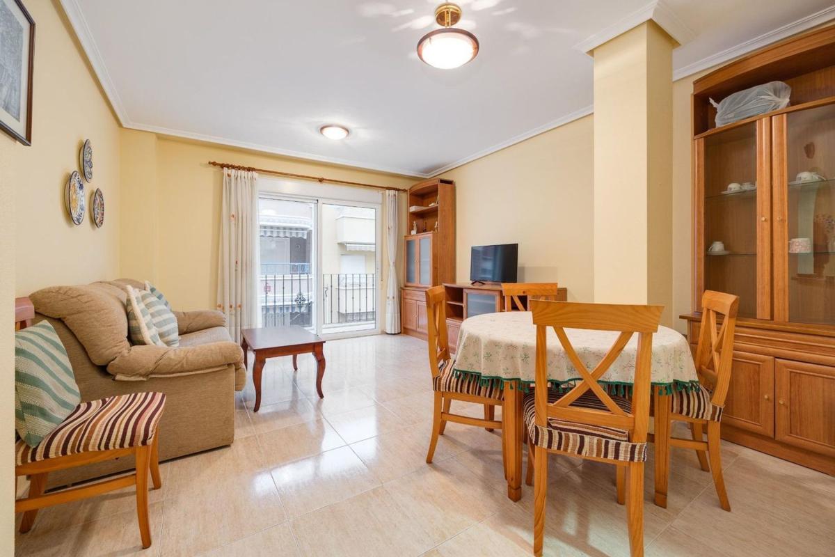 Продажа квартиры на Piso en Las Piscinas Naturales, Torrevieja, Торревьеха
photo 1
