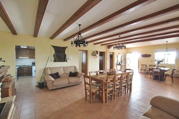 Chalet wolnostojący na sprzedaż w  Casa o chalet en Daya Nueva, Daya Nueva photo 4