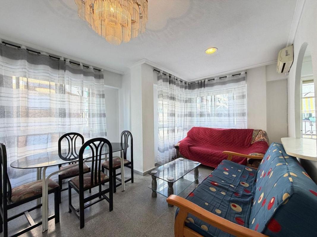 Продажа квартиры на Piso en Calle San Pascual, Avenida Habaneras - Curva de Palangre, Torrevieja, Торревьеха
photo 1